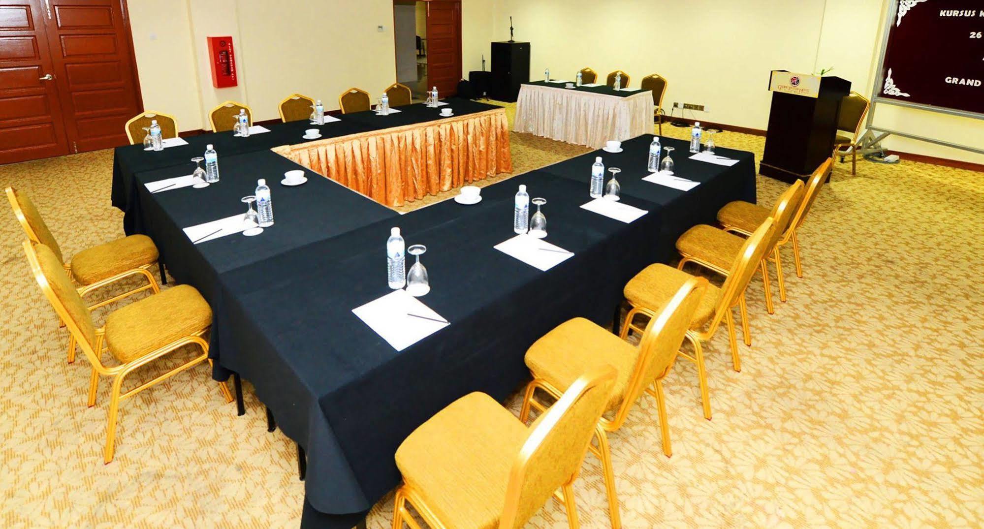 The Grand Puteri Hotel Kuala Terengganu Esterno foto
